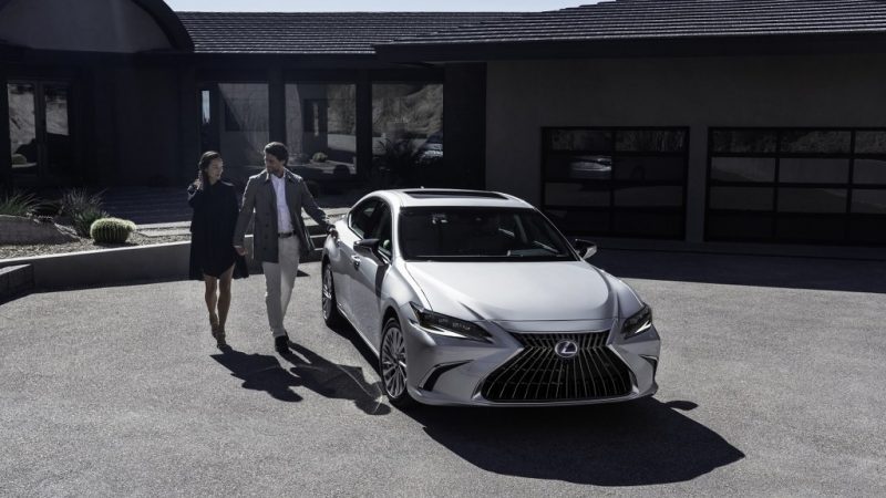 Lexus ES 2023 mới nhất tại Việt Nam.