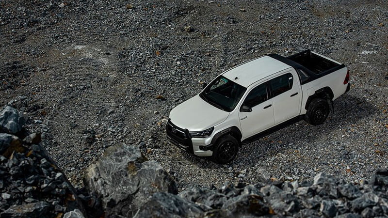Toyota Hilux 2023 giá lăn bánh, trả góp, khuyến mãi mới nhất
